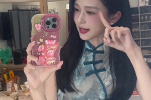 女主播辰辰今日这身旗袍装扮，可否入吧友们法眼？😍